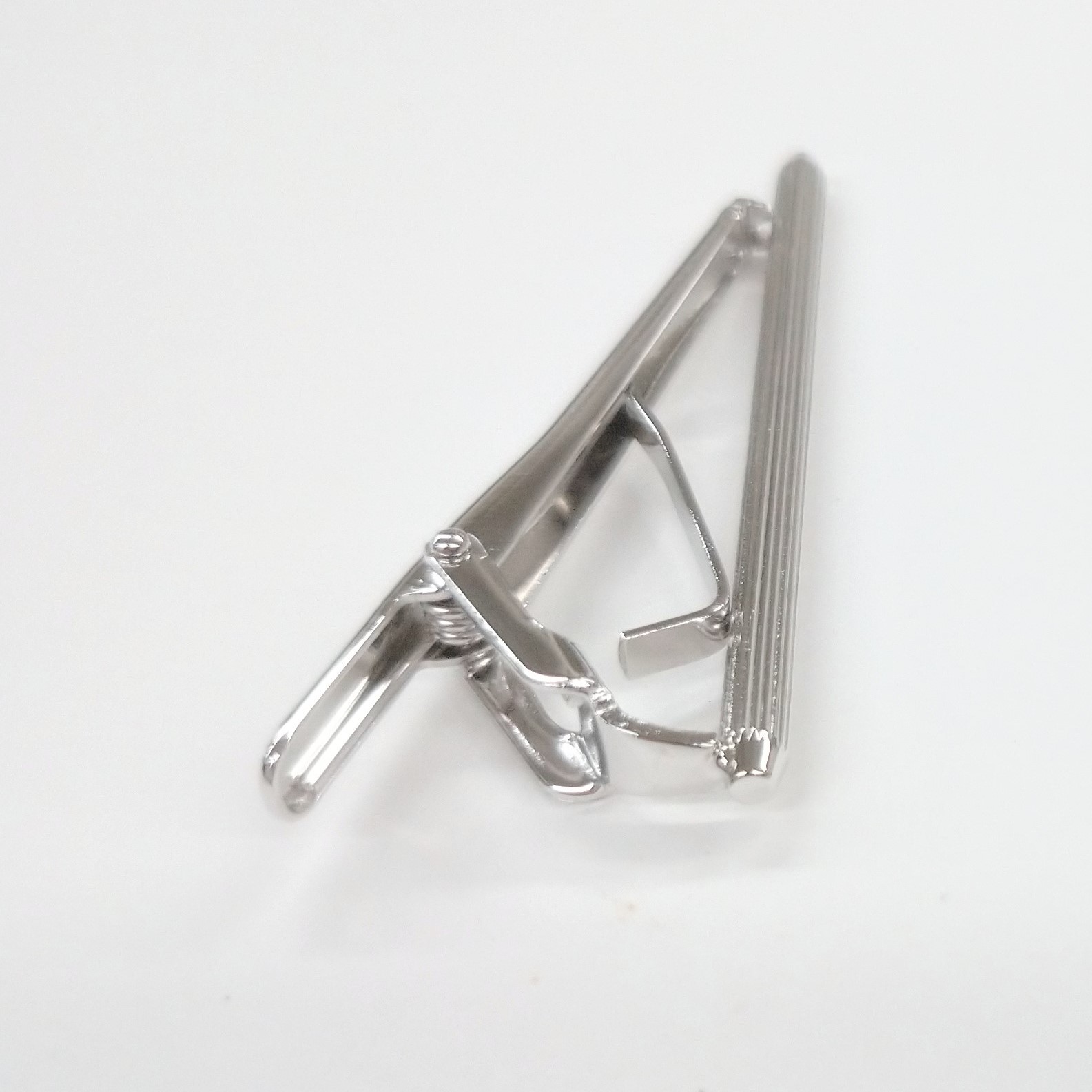 メタリックタイバー