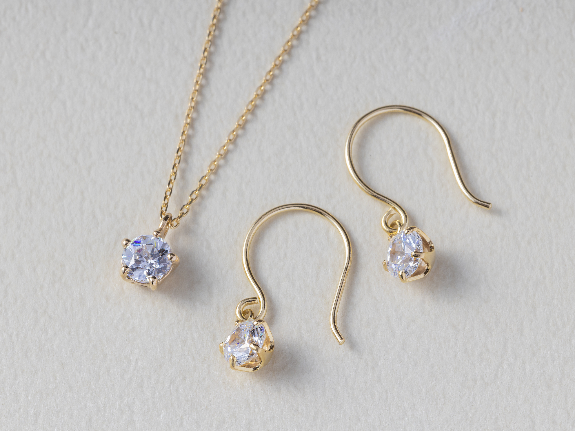 タンプ限定SET】 ペンダントネックレス&キュービックピアス | festaria 
