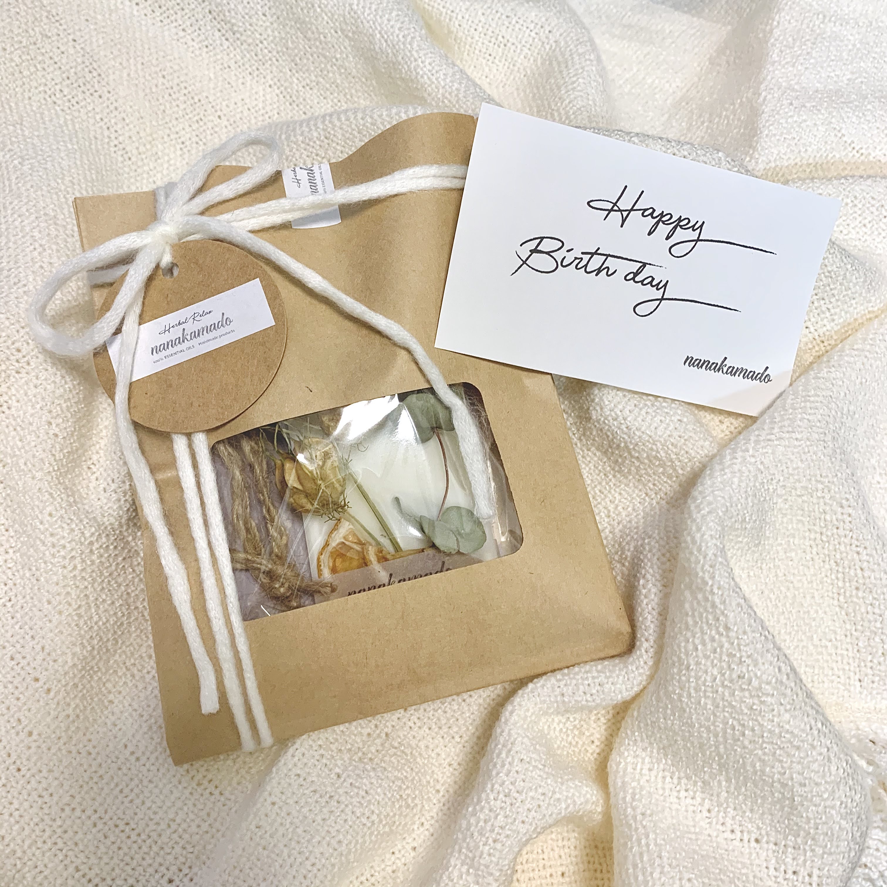 モカベース・ハイブリッドスターチス×ピンキーボタンのアロマワックスサシェ（オーバル型）