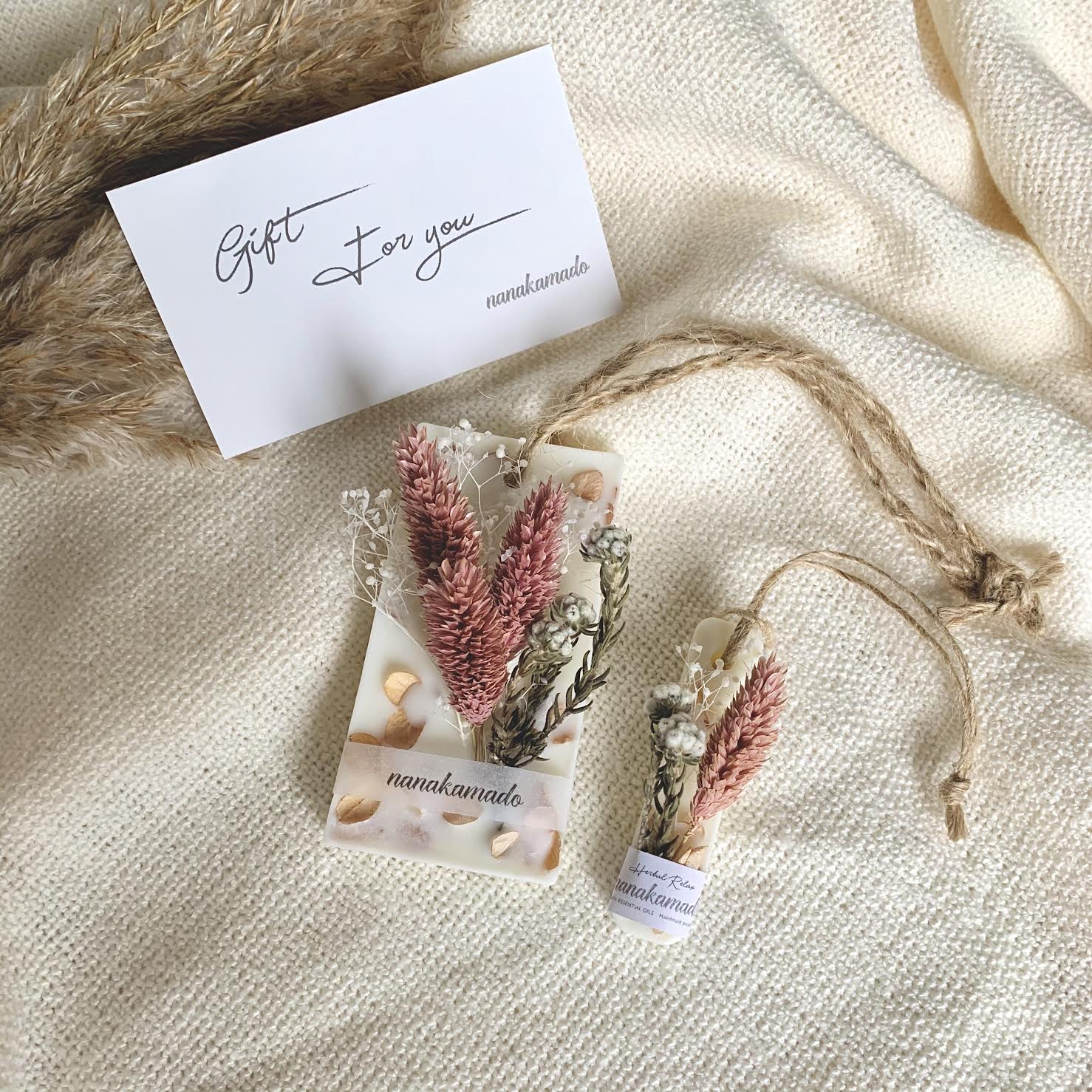 ポアプランツクランベリー×ワイルドコットンフラワーのアロマワックスサシェ（レクタングル型）