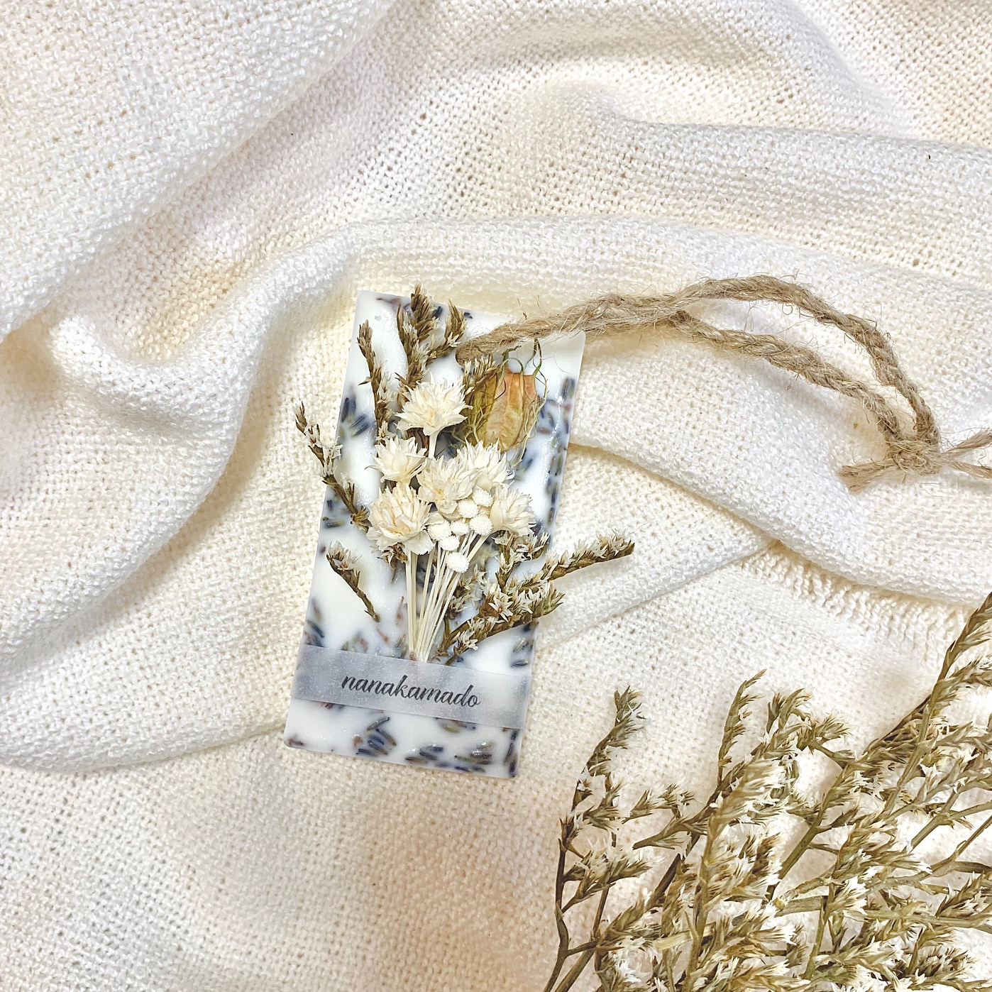 タタリカ×ミニコーンフラワーのアロマワックスサシェ（レクタングル型）