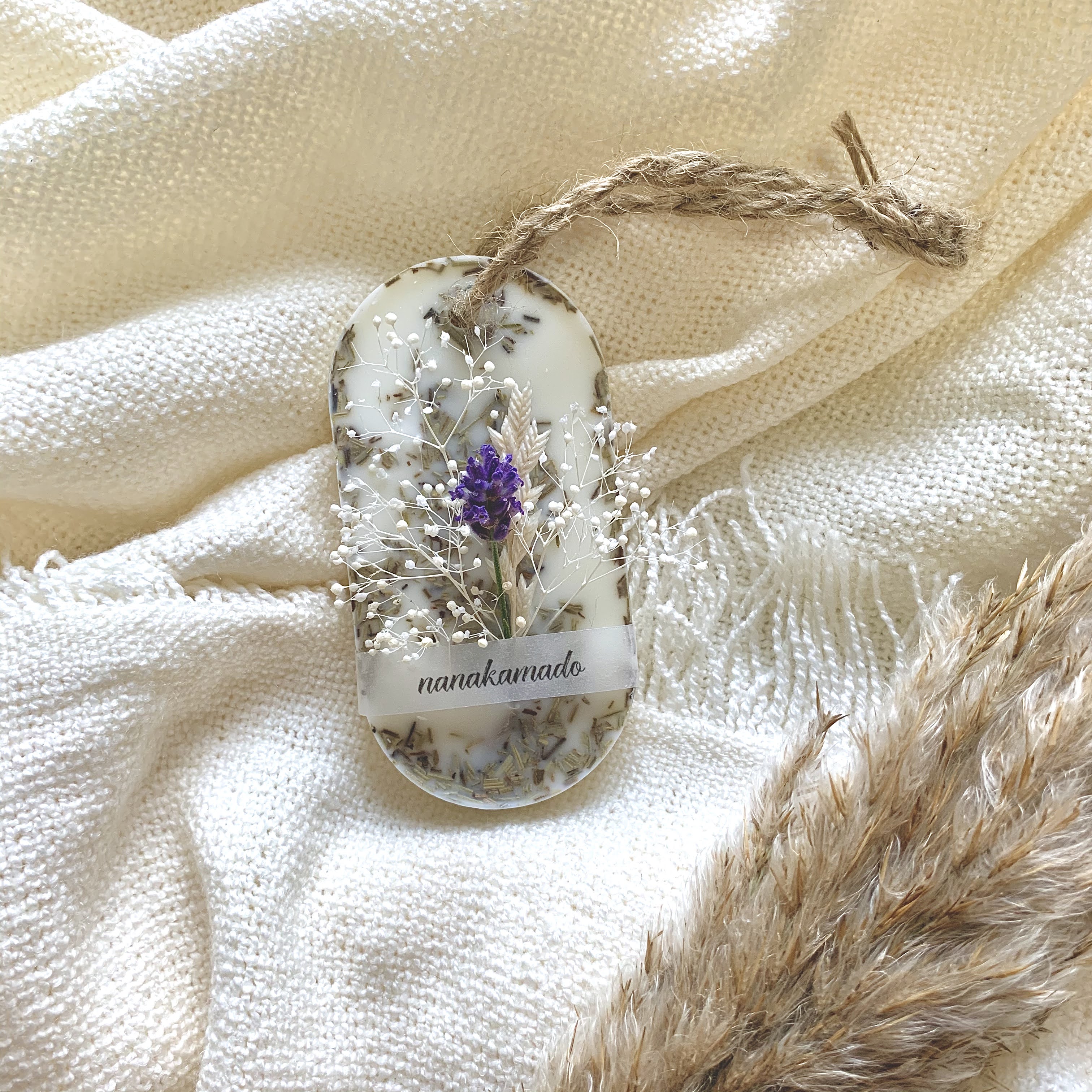 ラベンダー×ローズマリーのアロマワックスサシェ（オーバル型）