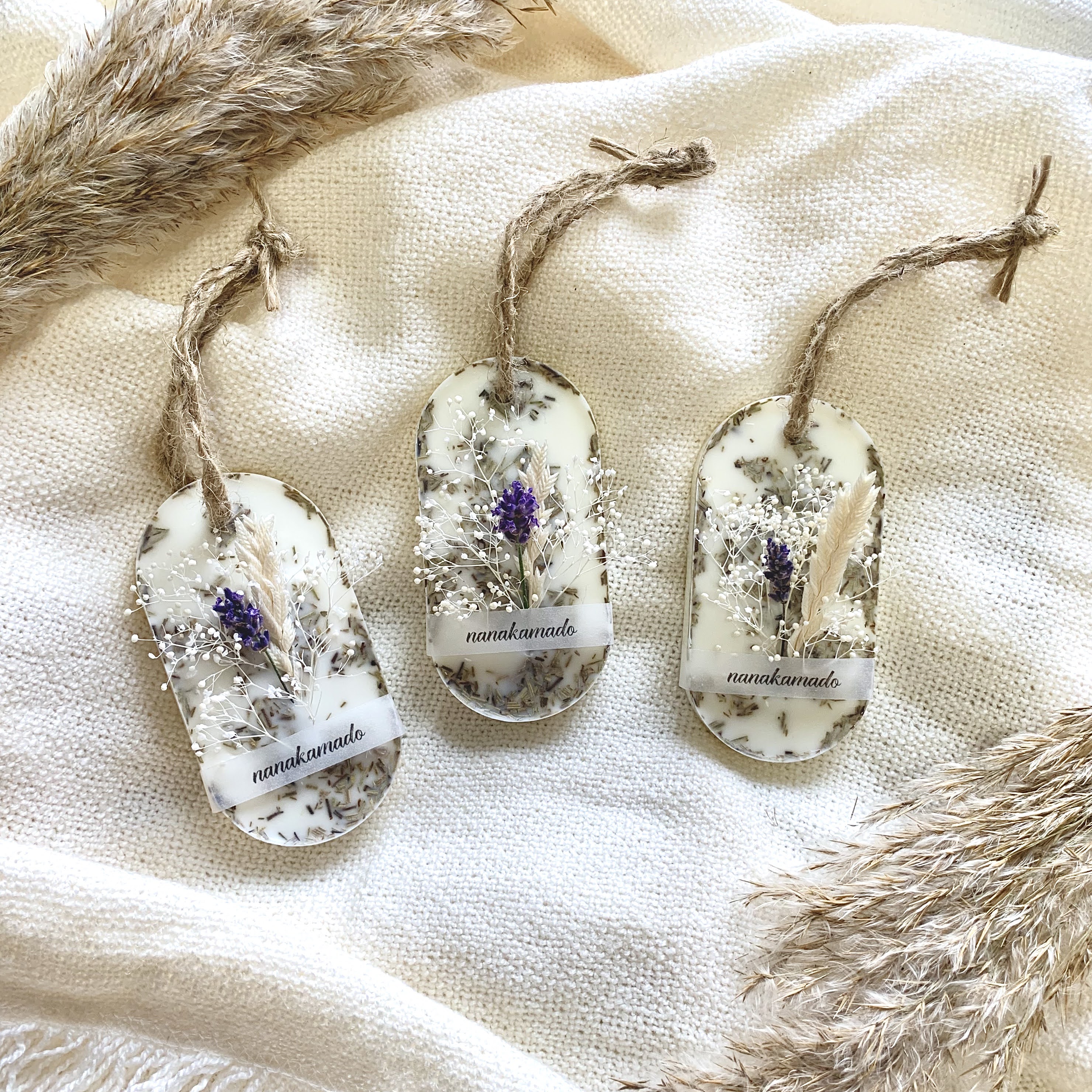 ラベンダー×ローズマリーのアロマワックスサシェ（オーバル型）