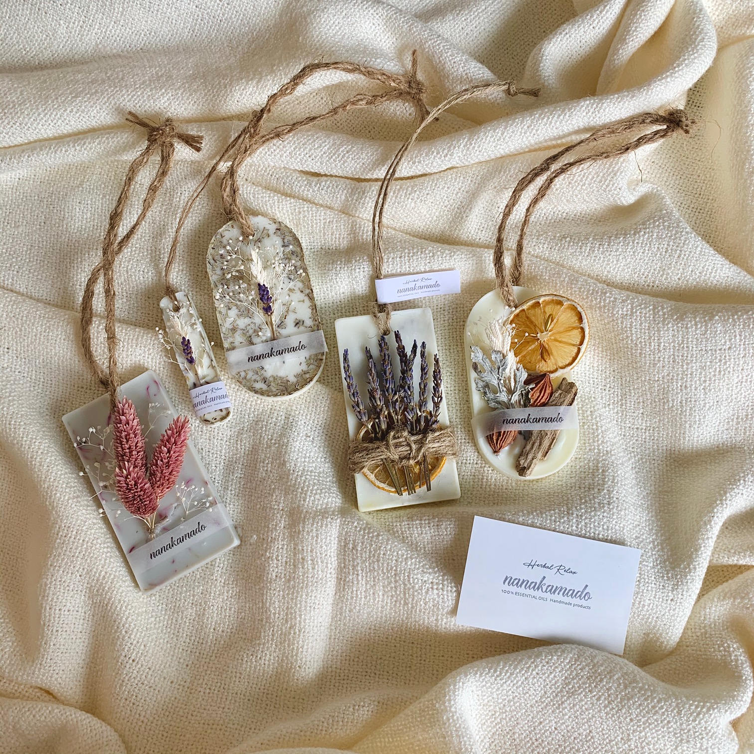 ラベンダー×ローズマリーのアロマワックスサシェ（オーバル型）