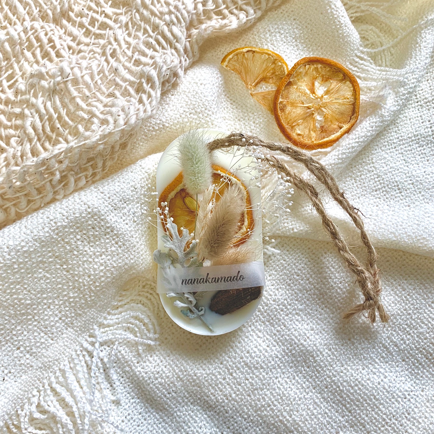 クリームベース・ドライレモン×ラグラスのアロマワックスサシェ（オーバル型）