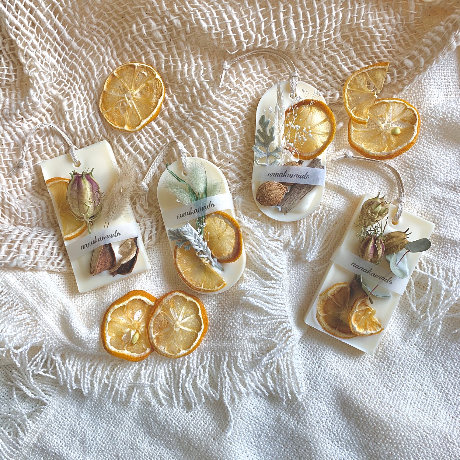 クリームベース・ドライレモン×フーセンポピーのアロマワックスサシェ（レクタングル型）