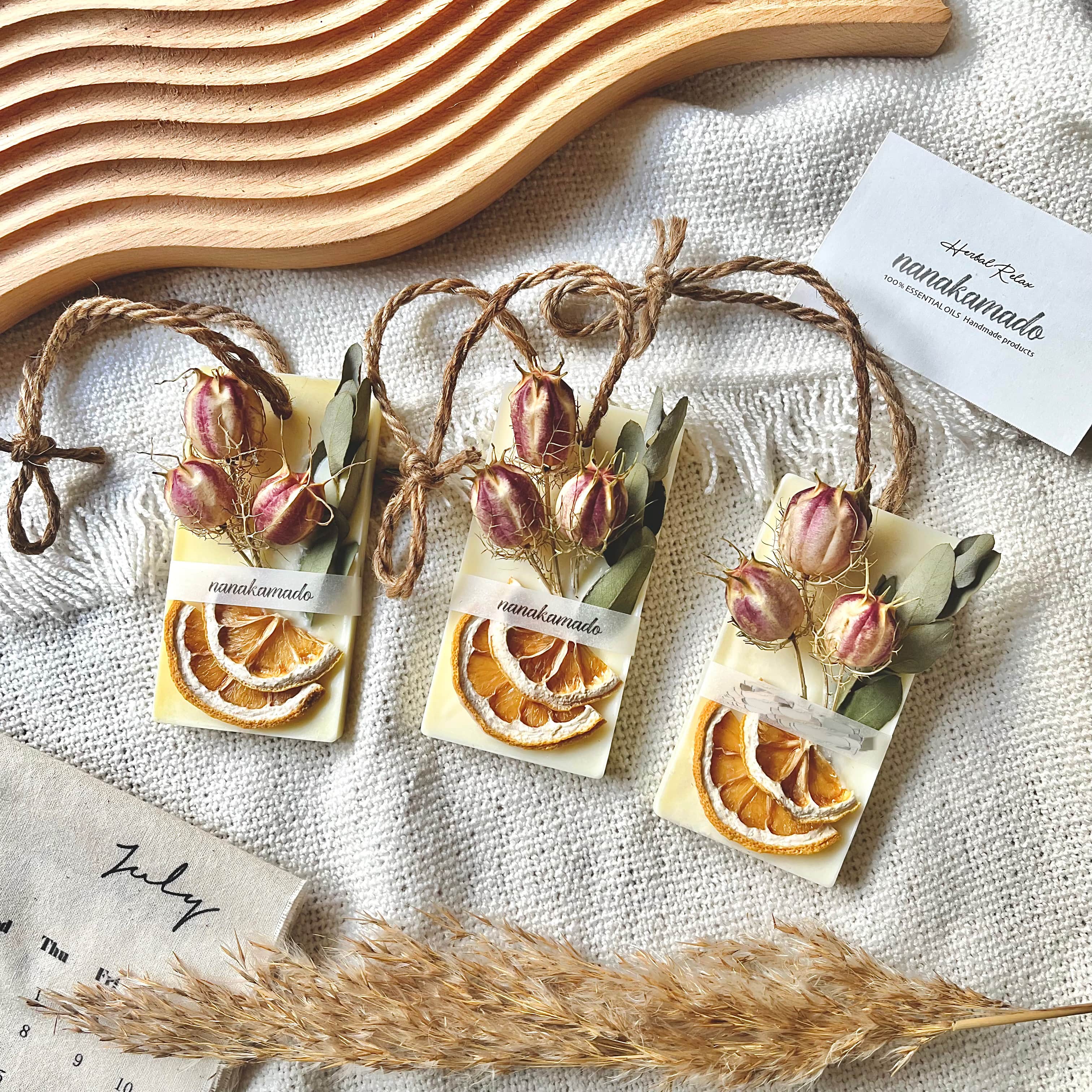 クリームベース・ドライレモン×フーセンポピーのアロマワックスサシェ（レクタングル型）