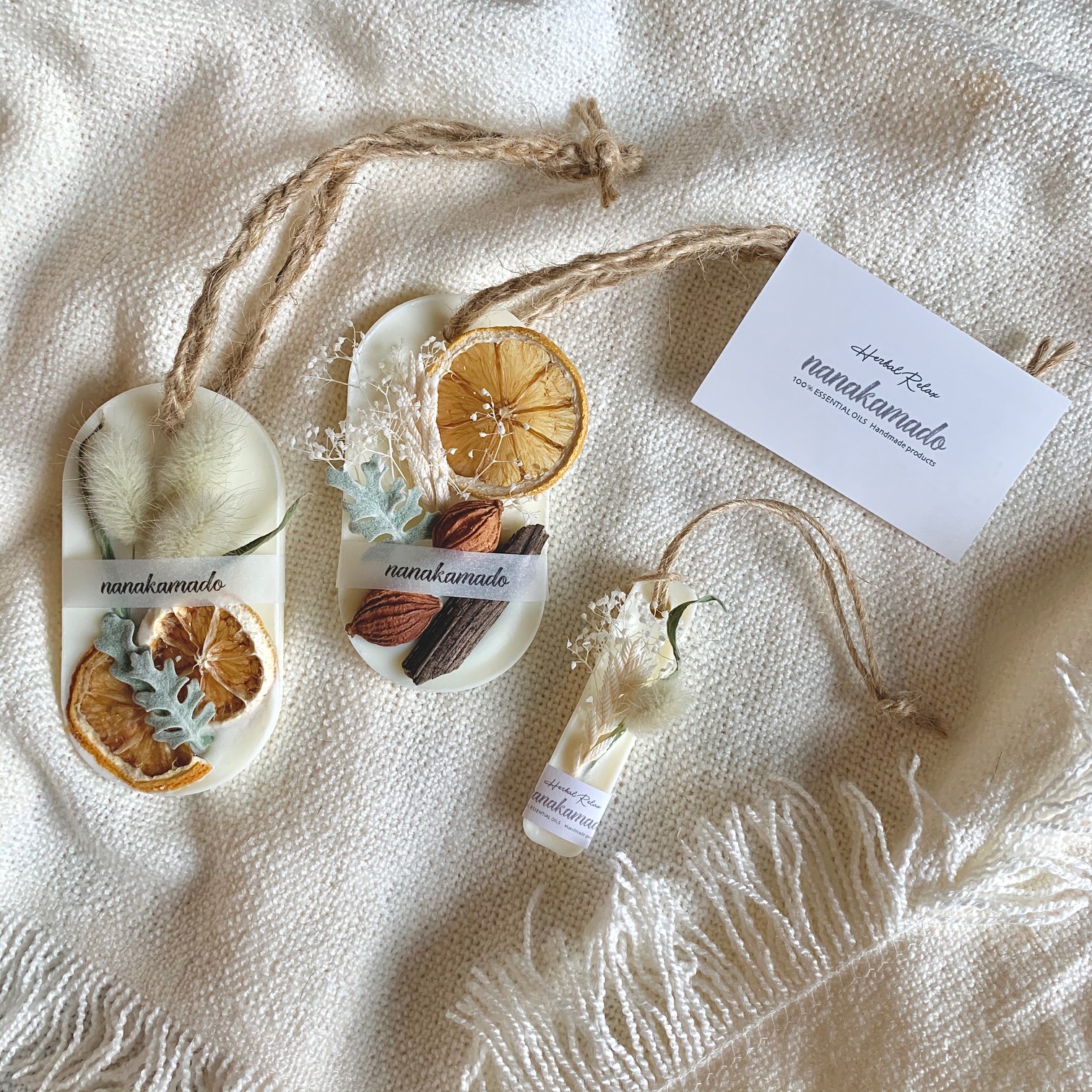 クリームベース・ドライレモン×ラグラスのアロマワックスサシェ（オーバル型）