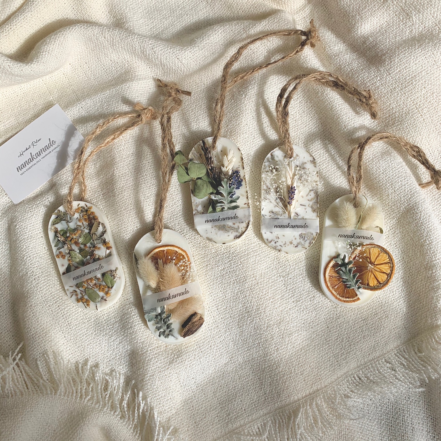 クリームベース・ドライレモン×ラグラスのアロマワックスサシェ（オーバル型）