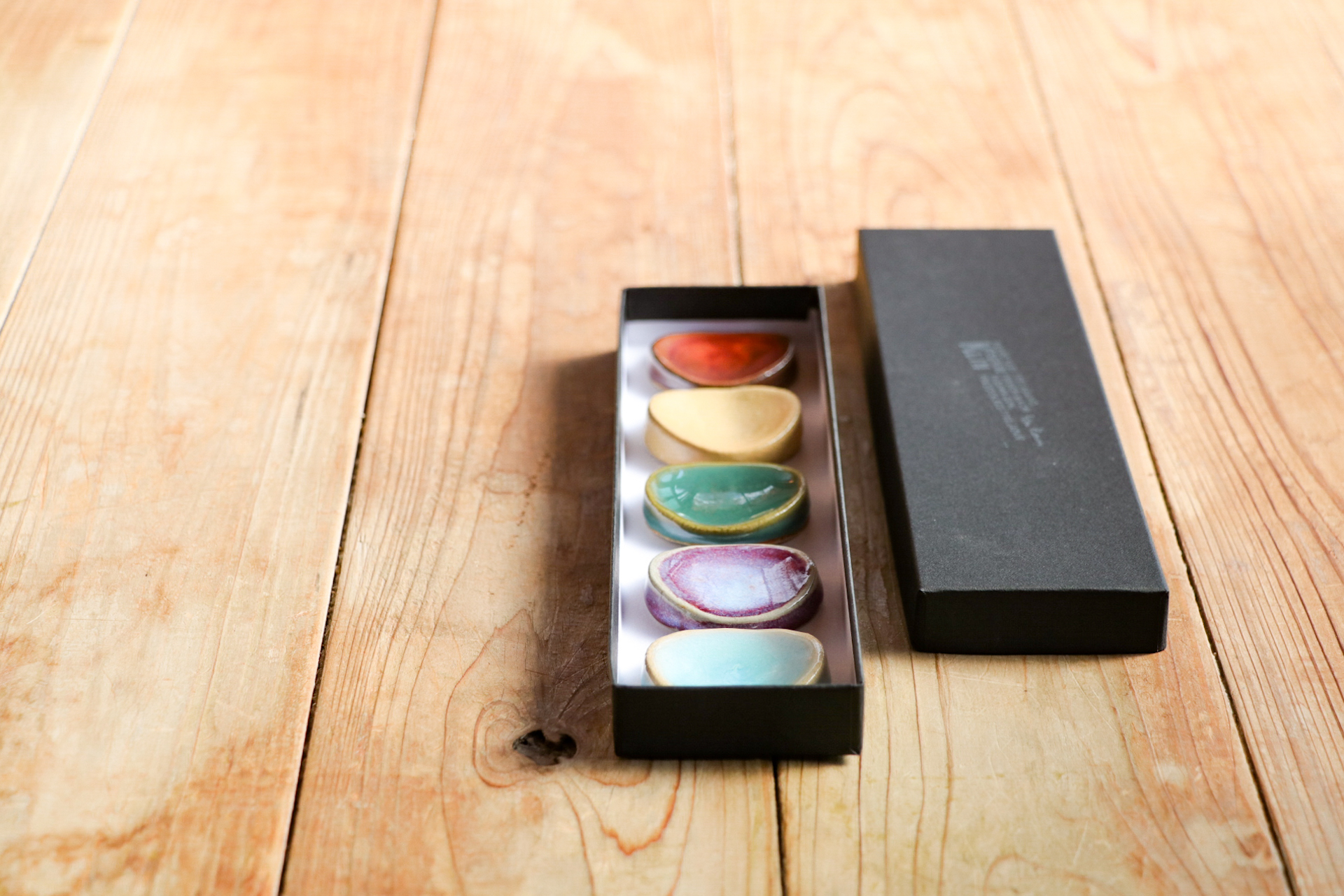 イロミハシオキ