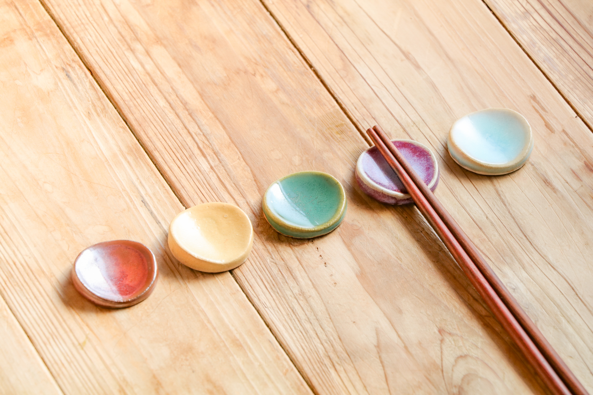 イロミハシオキ