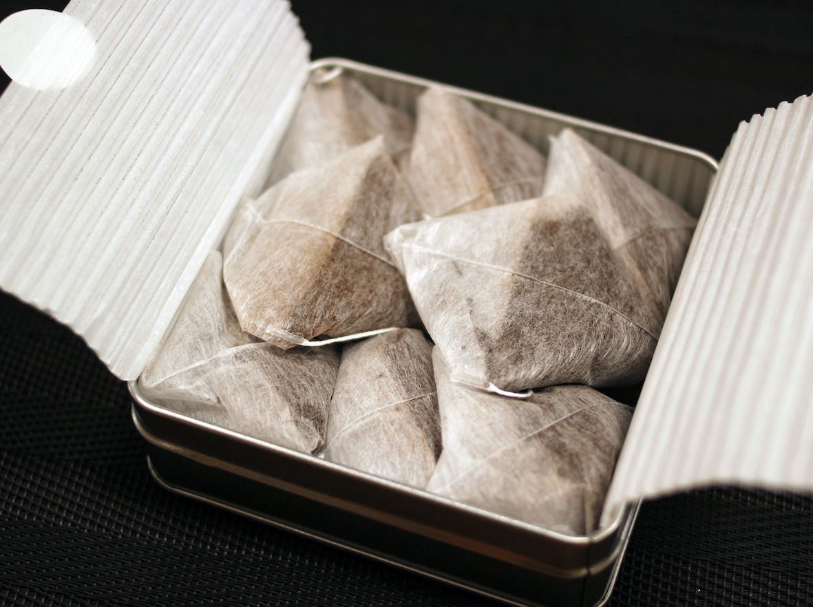 テトラコーヒーバッグ 缶ギフト「0566ブレンド＋ハニーブレンド」