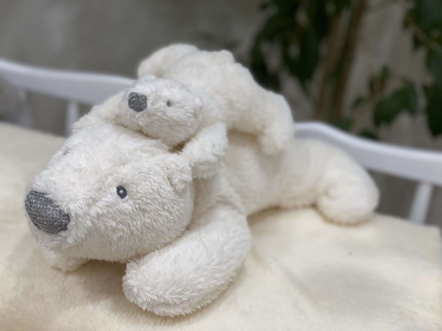 MUMMY POLAR BEAR SNUGGLY TOY（もふもふママ白くま）