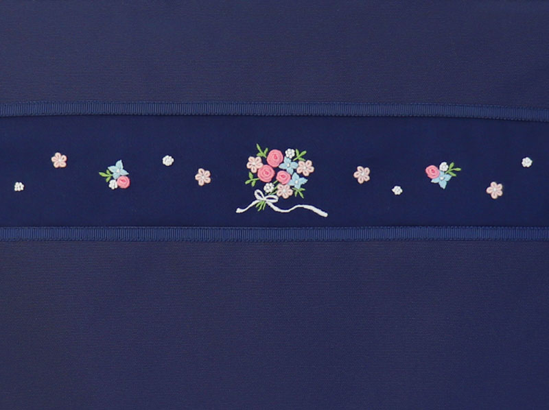 自立型手刺繍入りレッスンバッグ