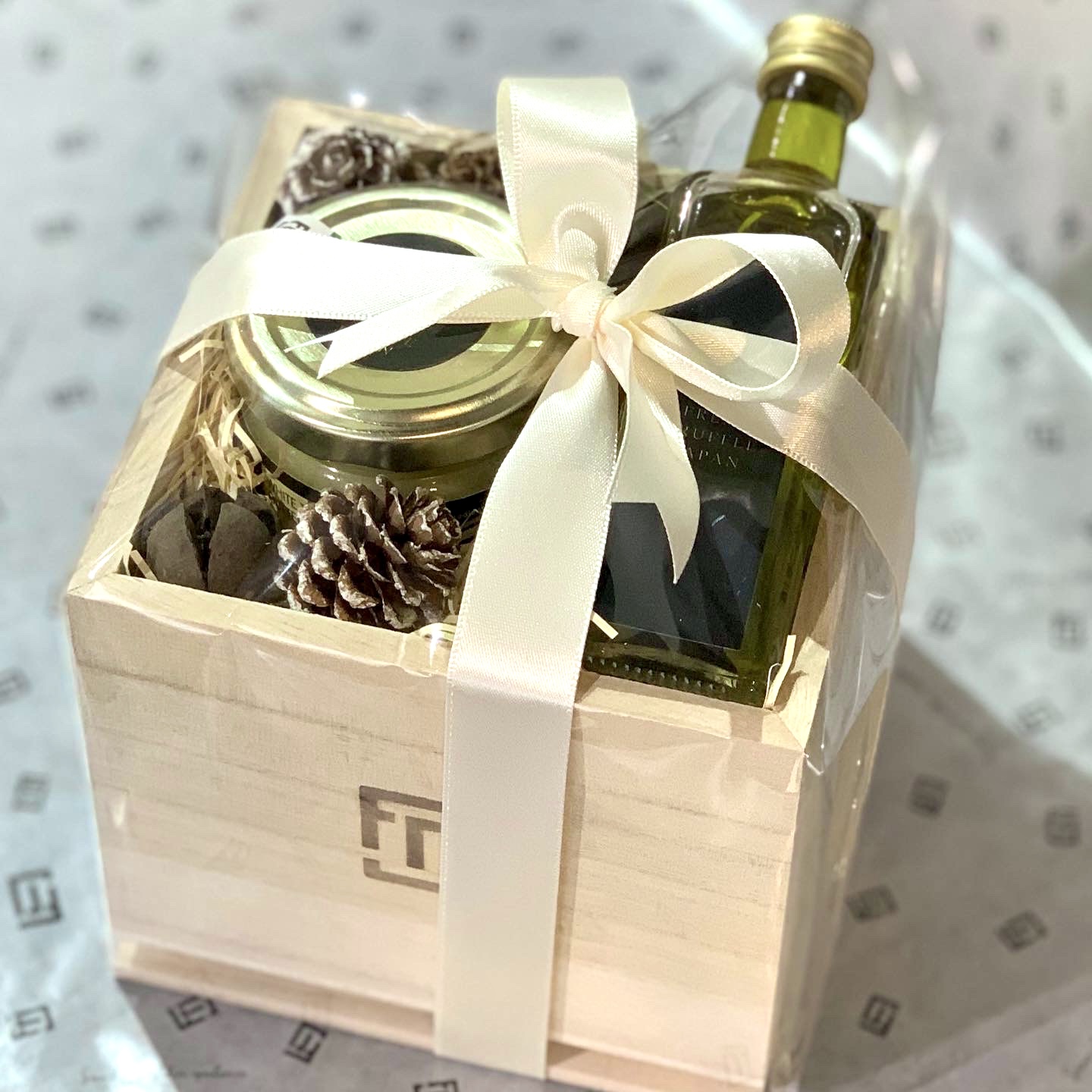 【夏季クール便】白トリュフオイルと白トリュフバターのギフト