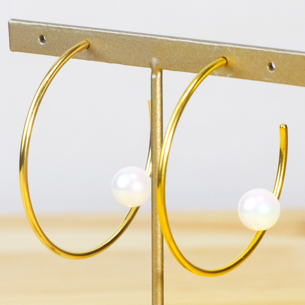 フープリングとパールのデザインリング アレルギーフリー ステンレスピアス P1287