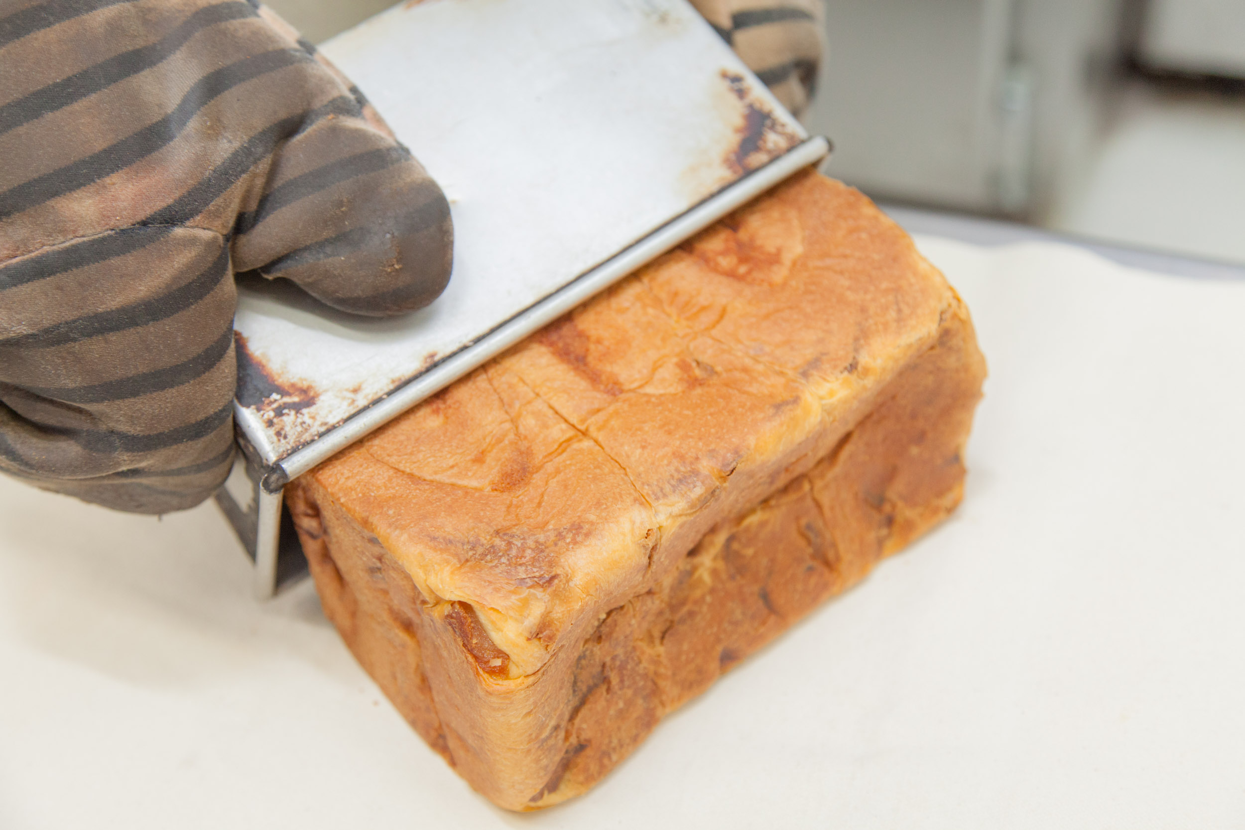 ずっしり贅沢りんご食パン