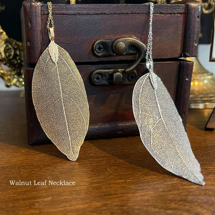 【Clementia】ウォールナットリーフネックレス