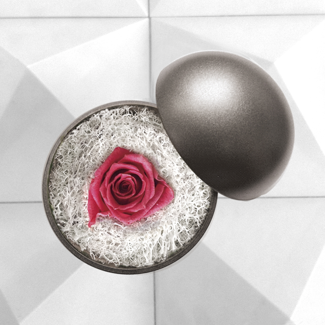 flower of love - globe "hot pink rose & white moss"