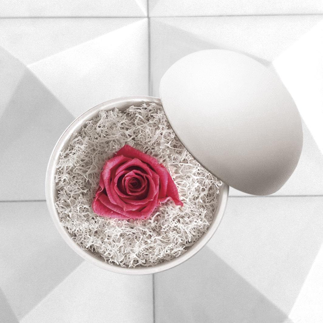 flower of love - globe "hot pink rose & white moss"