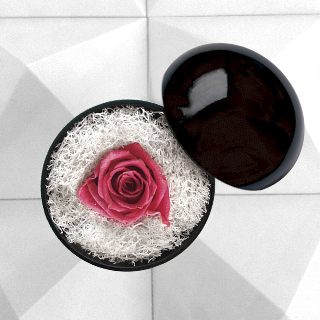 flower of love - globe "hot pink rose & white moss"