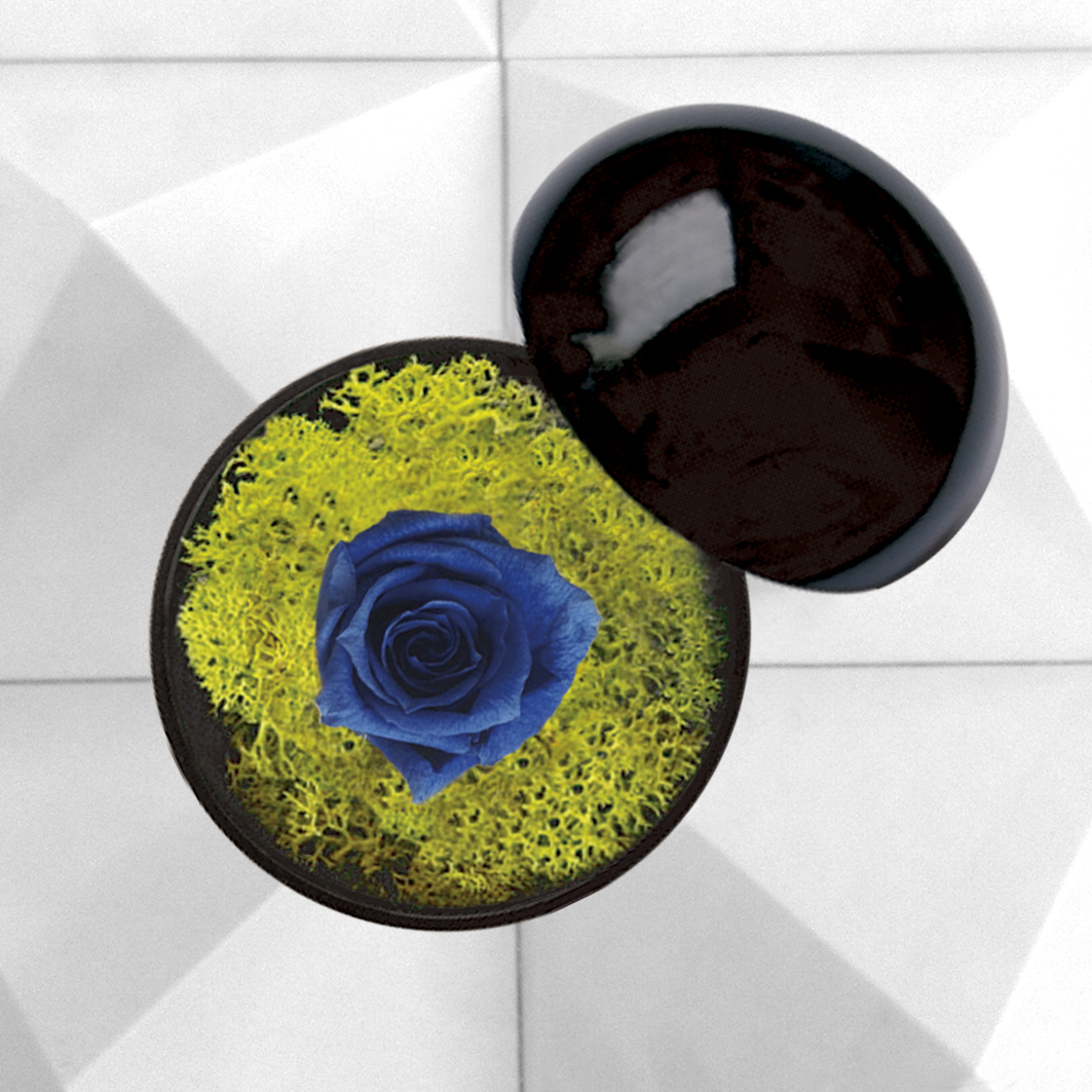 flower of love - globe "blue rose & green moss"