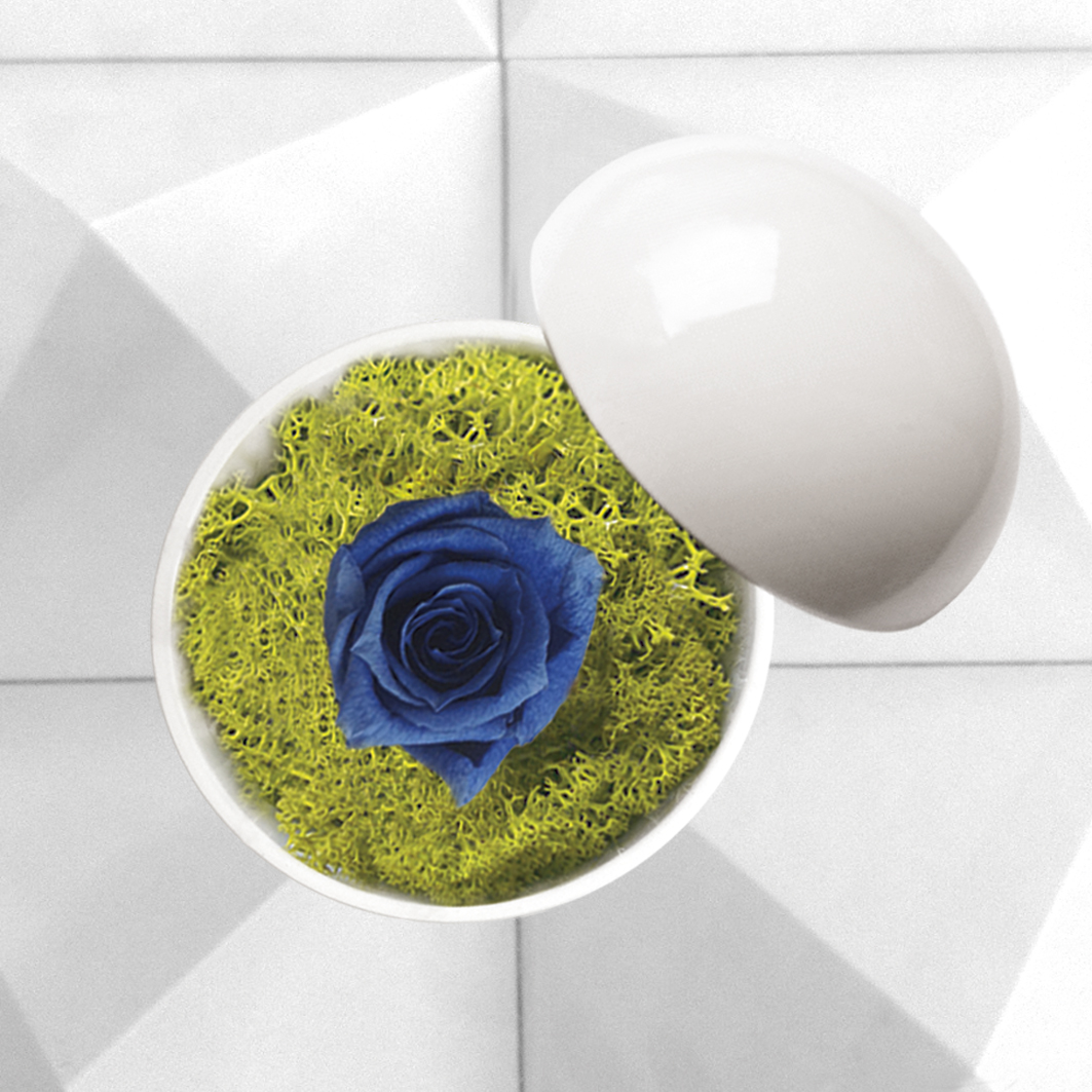 flower of love - globe "blue rose & green moss"