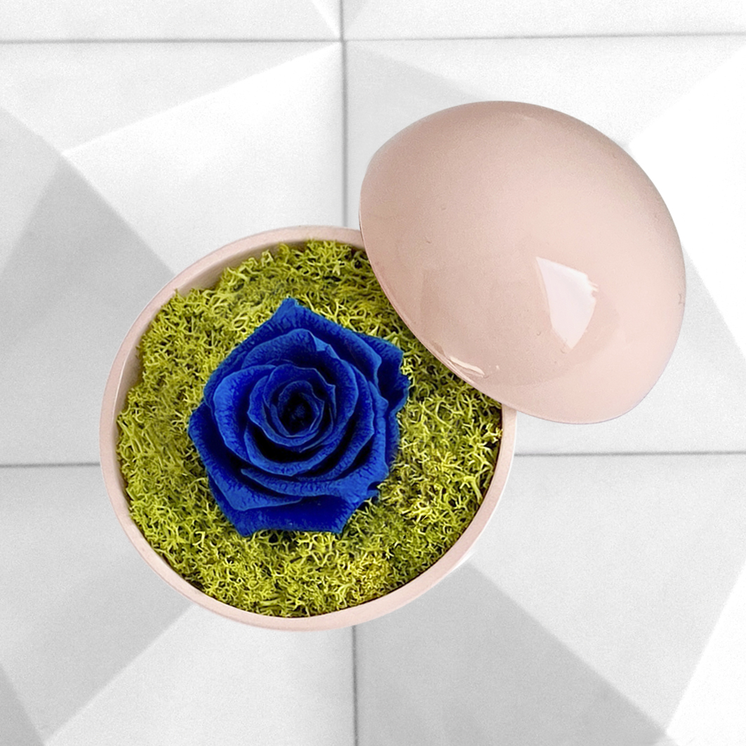 flower of love - globe "blue rose & green moss"
