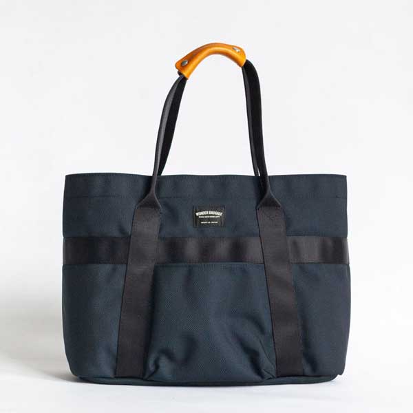 LIGHT TOTE