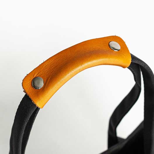 LIGHT TOTE