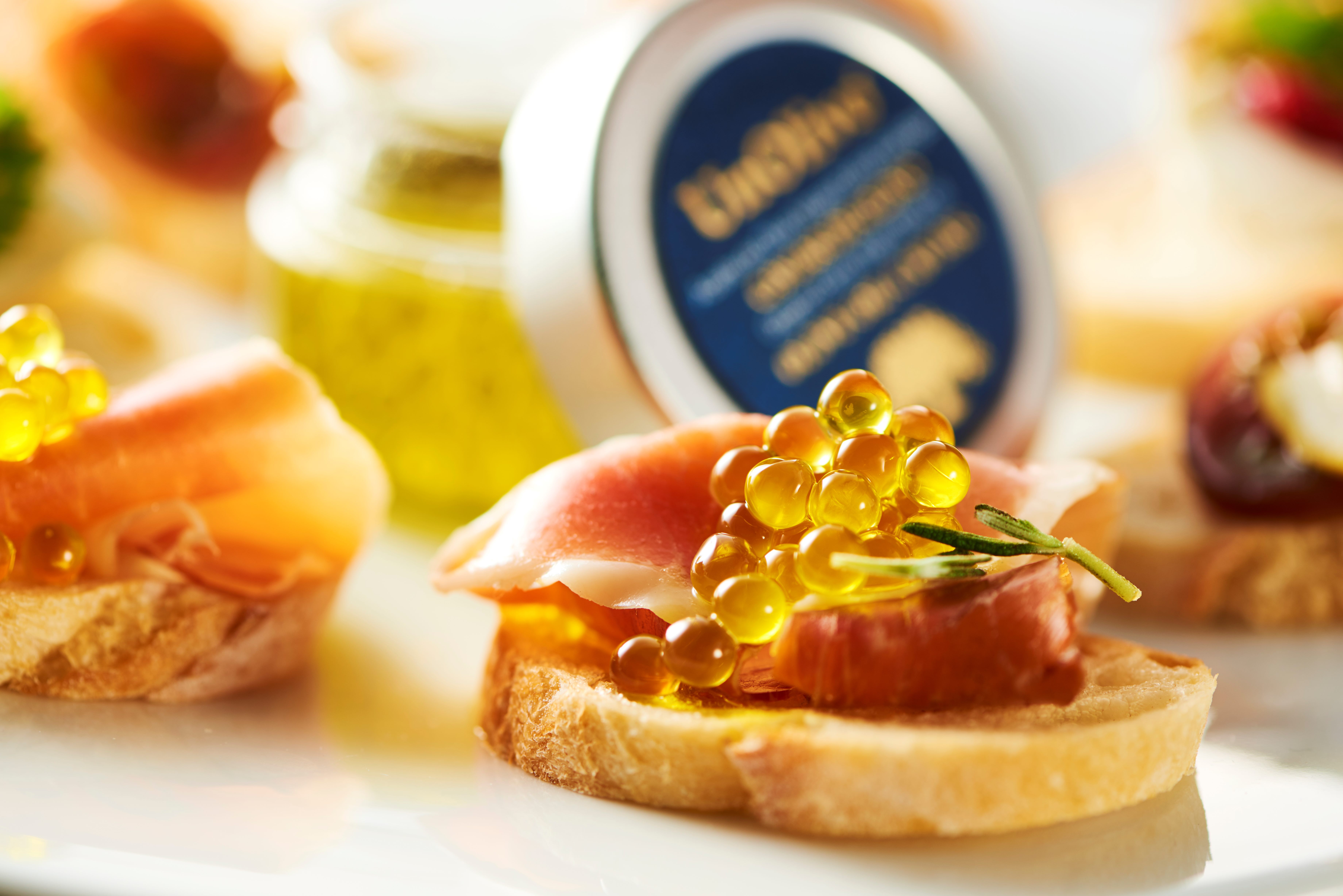 【ギフト】スペイン産生ハムとキャビアオリーブオイルセット