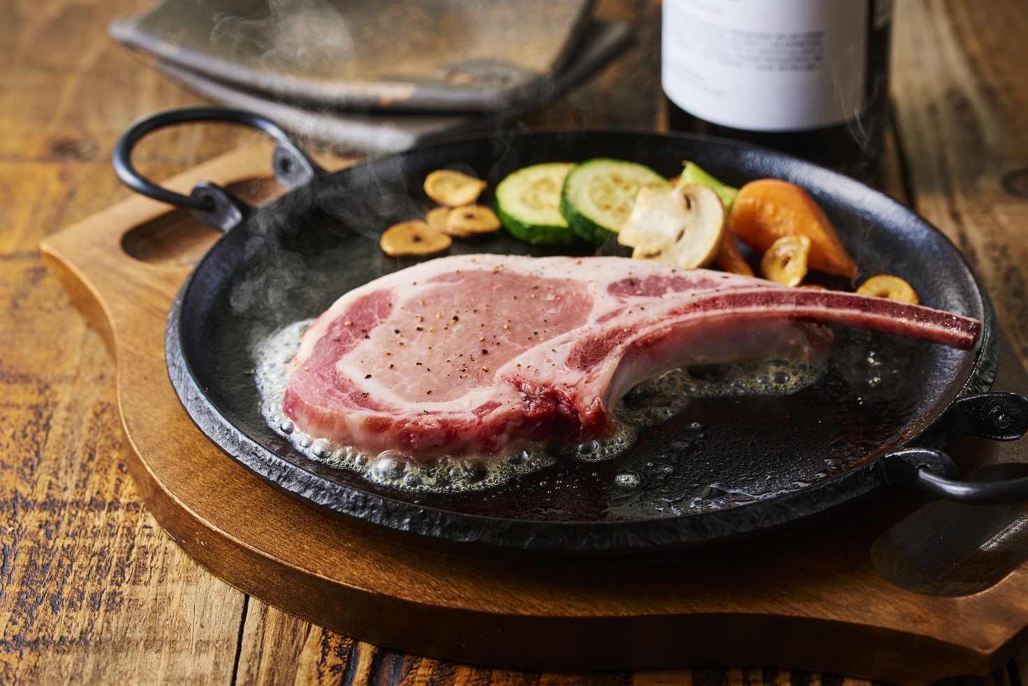 【ギフト】イベリコ豚骨付きステーキ360g&トリュフ塩4g