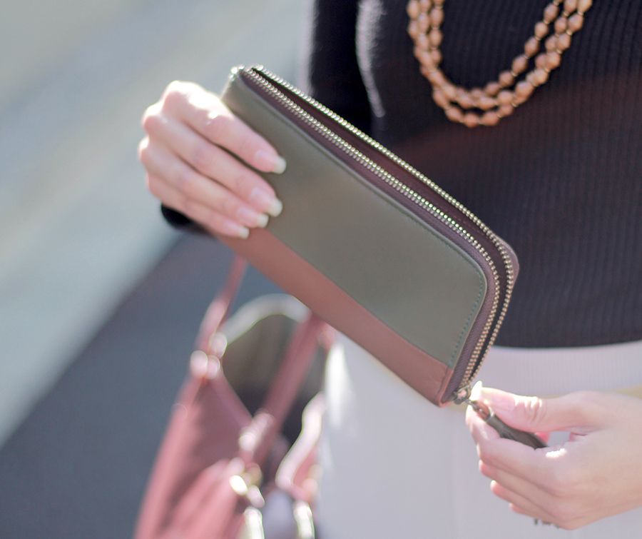L-fastener Wallet