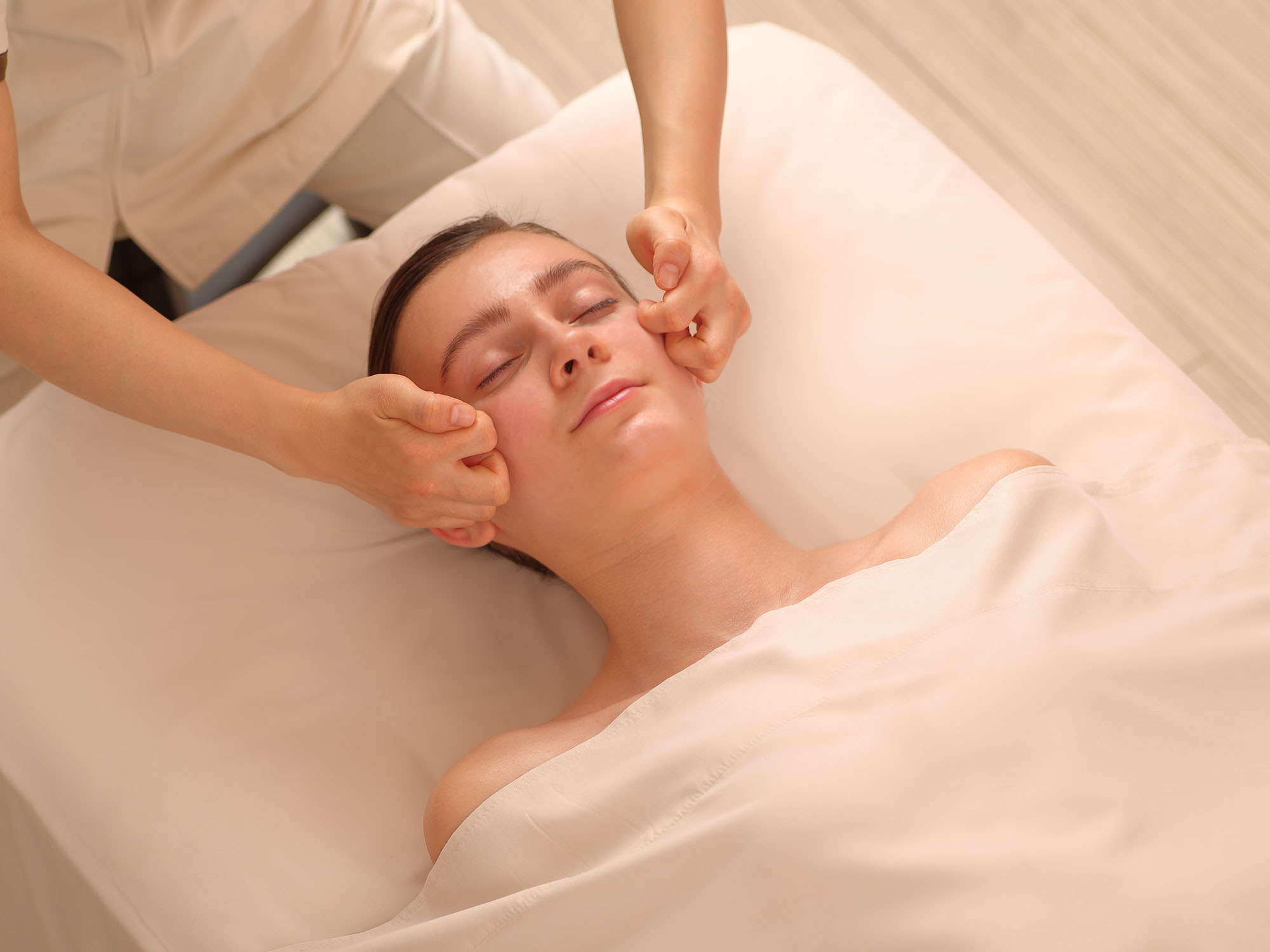 ホテル ラ・スイート神戸ハーバーランド ご利用券