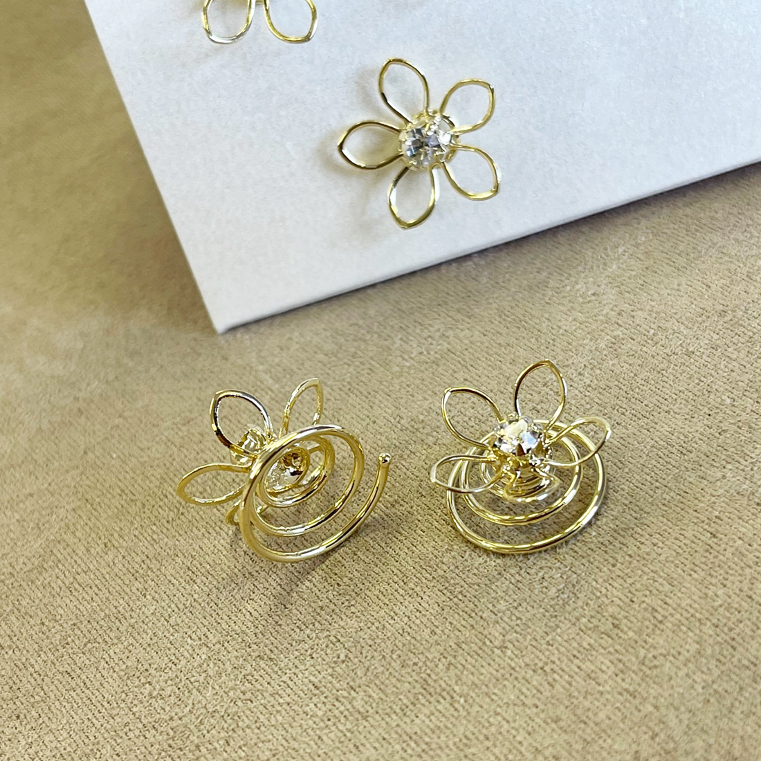 ヘアーチャーム　メタルフラワー7個セット