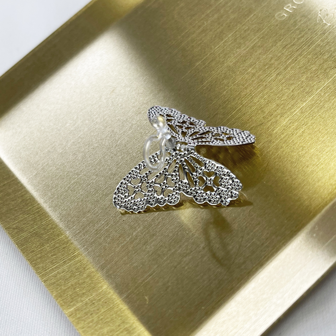 透かし蝶（左耳用）＆メタル細身ウェーブ（片耳用）イヤーカフセット