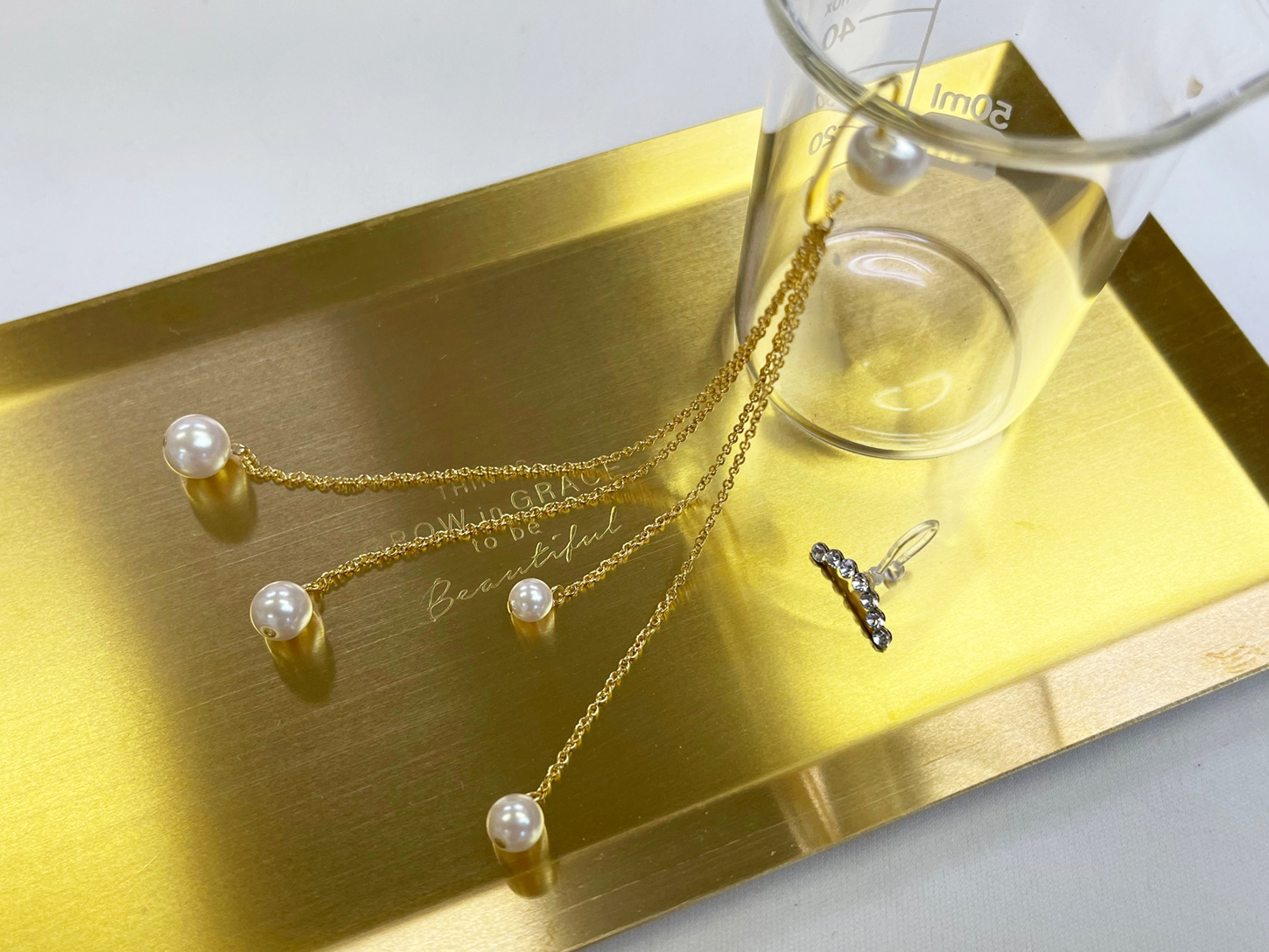 ミニラインストーン＆4連チェーンパール下がりイヤーカフセット（片耳用）