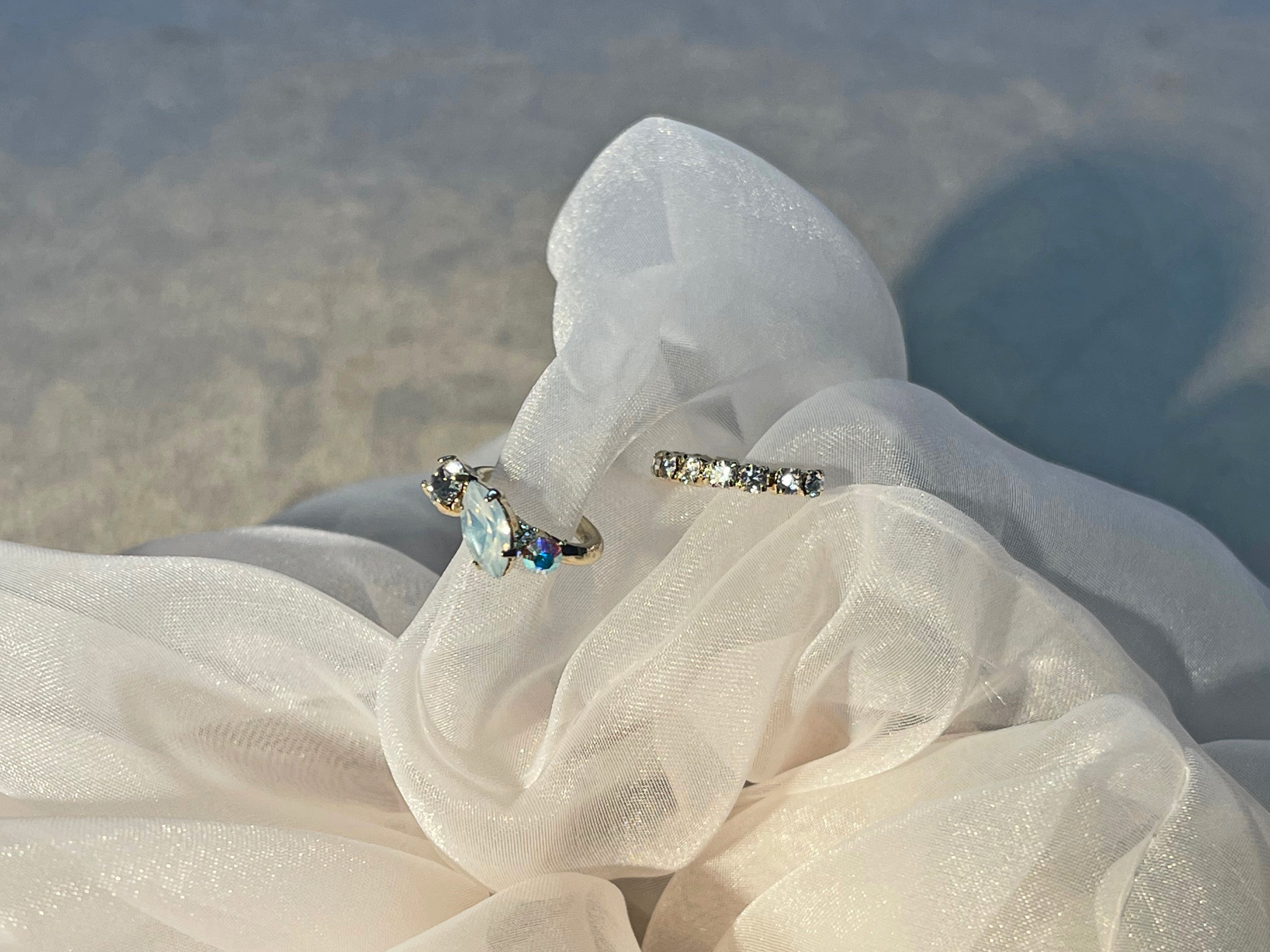 ラインストーン使いイヤーカフ2個セット（片耳用）