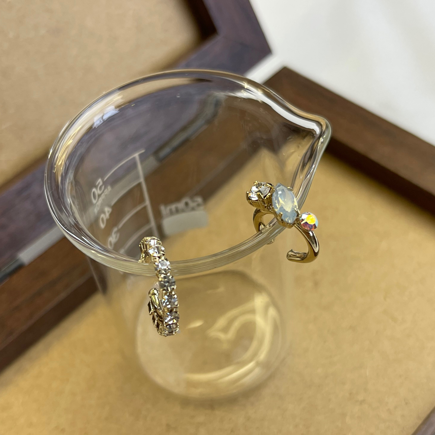 ラインストーン使いイヤーカフ2個セット（片耳用）