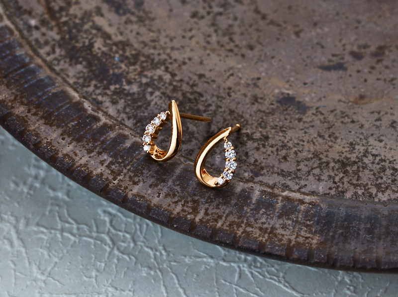 K18イエローゴールド ダイヤモンド ピアス