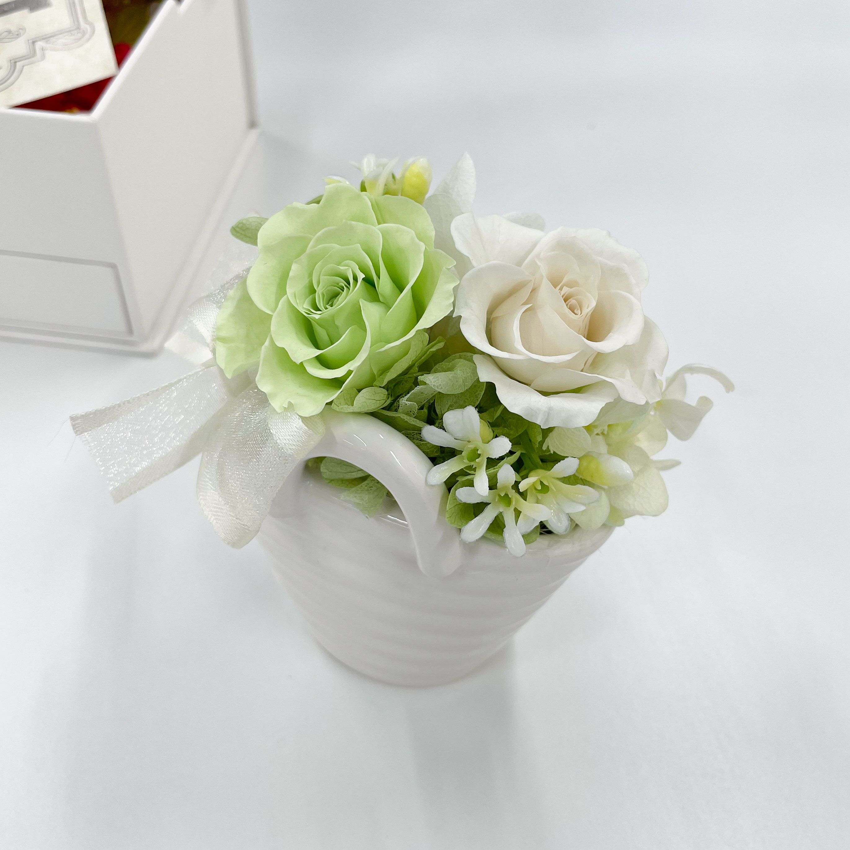 パニエ 陶器アレンジ プリザーブドフラワー