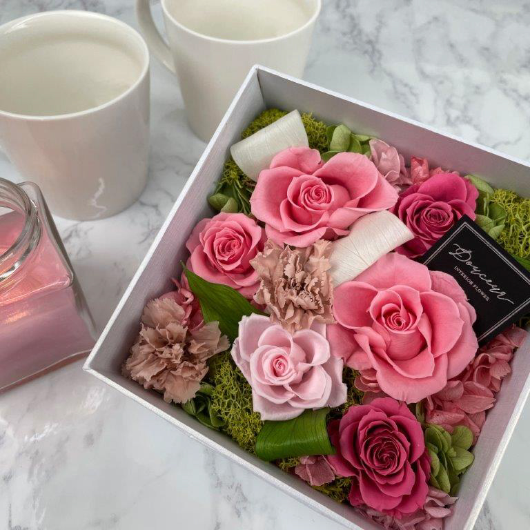 ヴェールフルール　グラス入り　プリザーブドフラワー　③ ピュアフルール フラワーボックス スクエア S プリザーブドフラワー