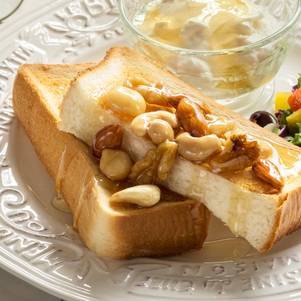 ナッツの蜂蜜漬けM＆ピーナッツハニーM