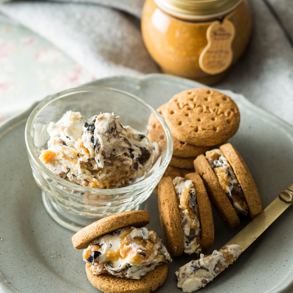 ナッツの蜂蜜漬けM＆ピーナッツハニーM