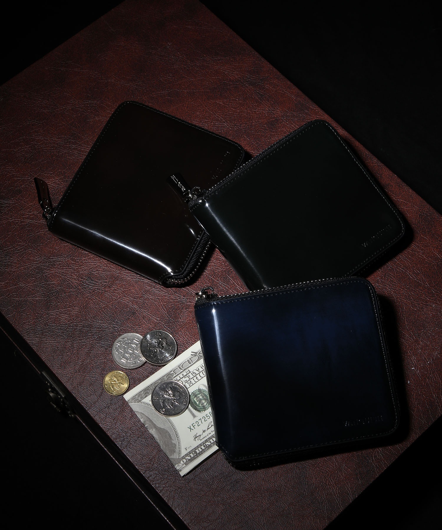 アドバン 二つ折りZIP財布 | VANQUISH（ヴァンキッシュ）のプレゼント