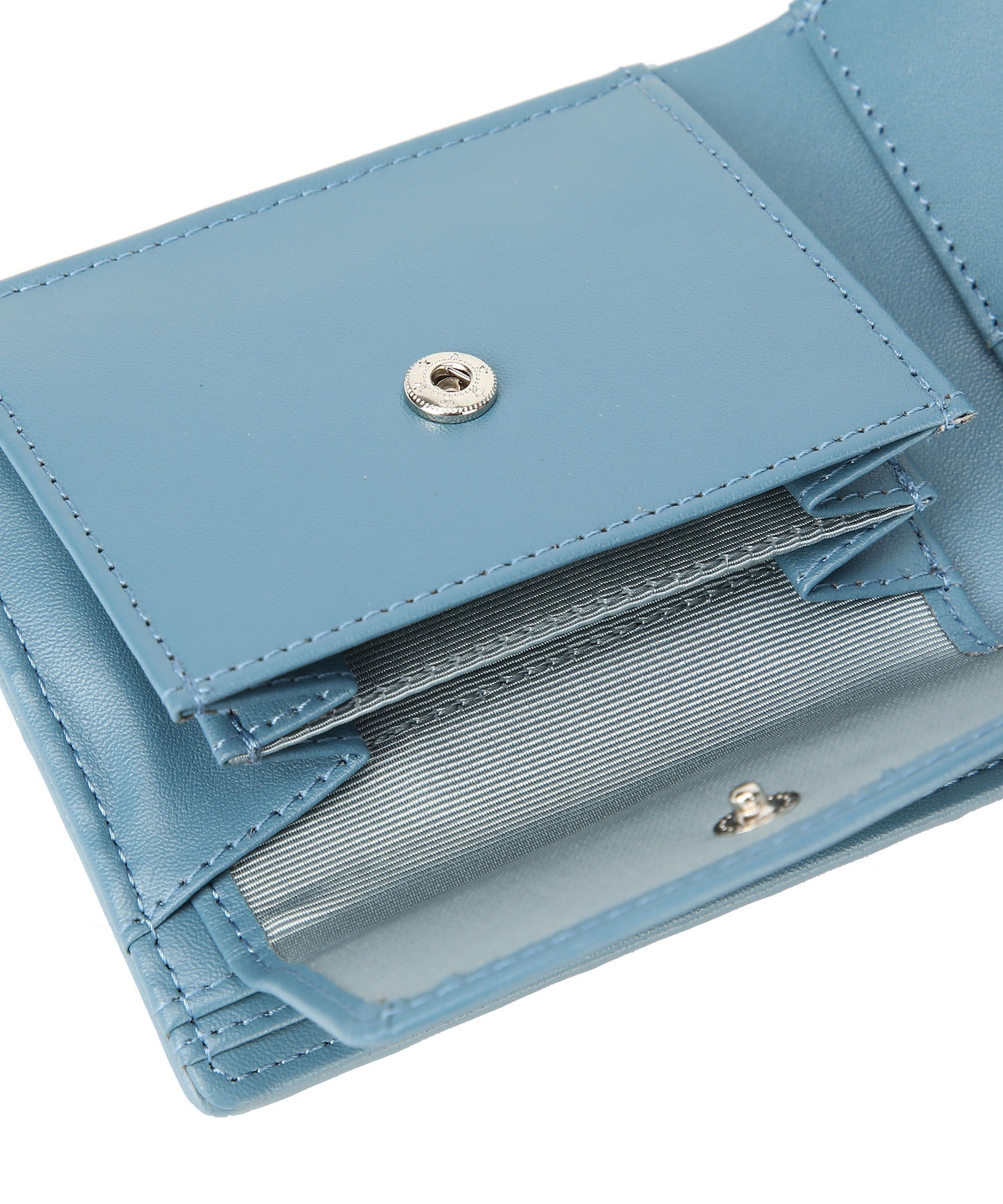 ﾗﾑ革編込み二つ折り財布