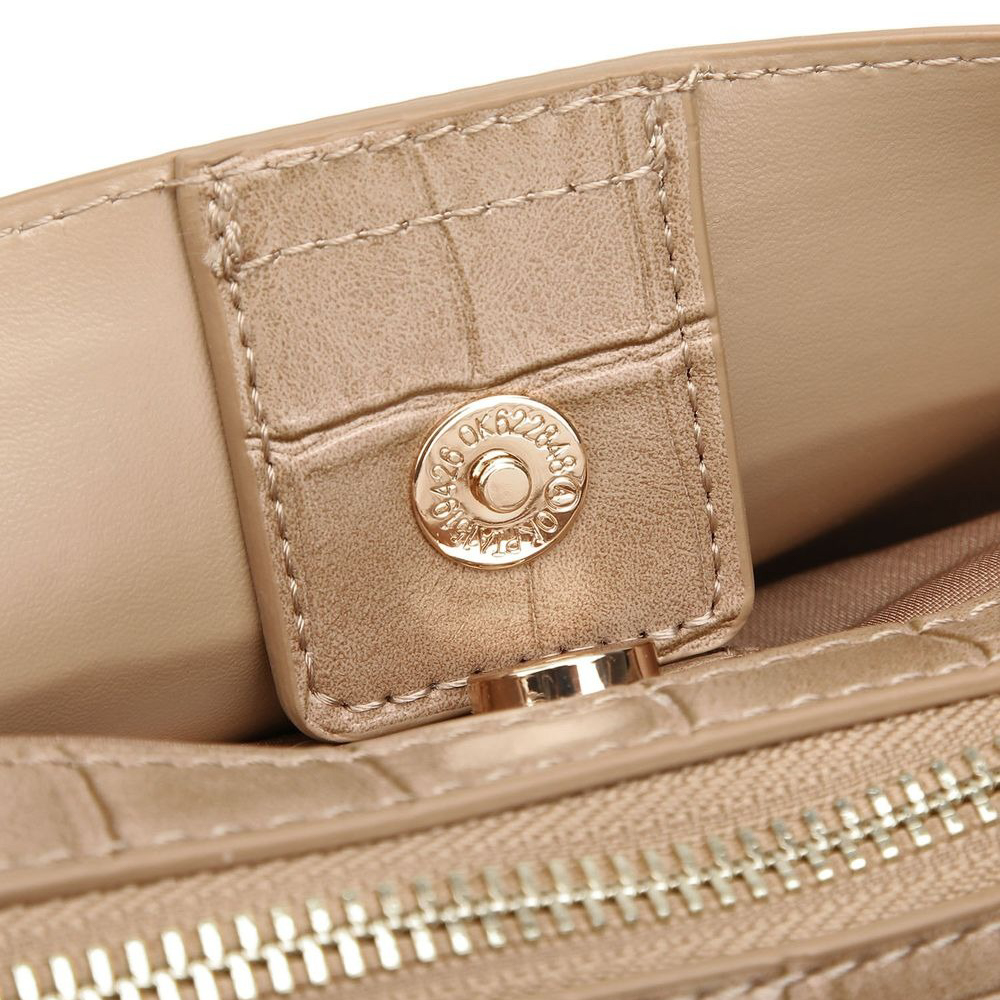 マッドクロコ　ビッグタッセルBAG