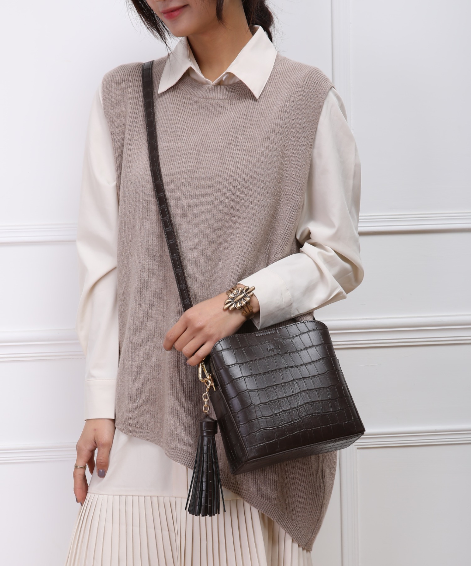 マッドクロコ　ビッグタッセルBAG