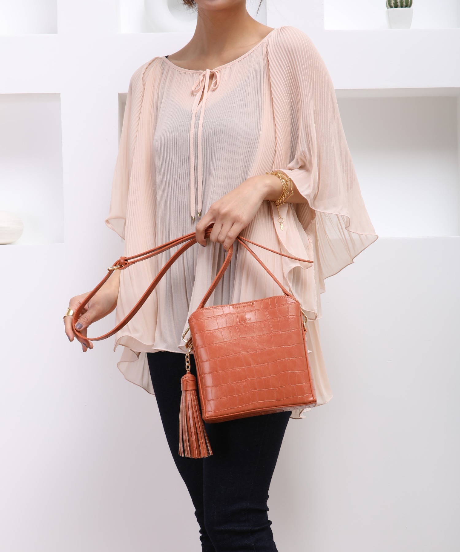 マッドクロコ　ビッグタッセルBAG