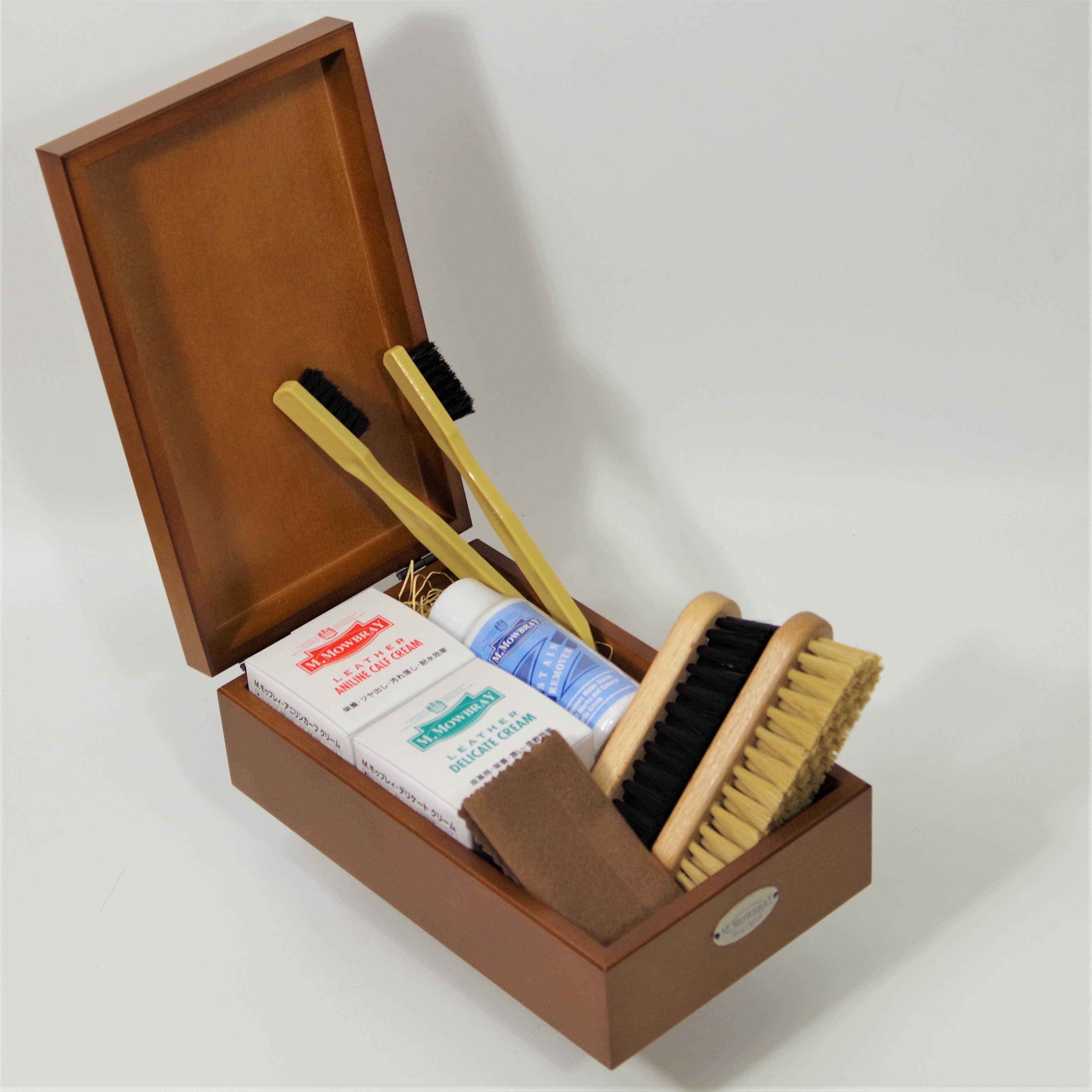 M.MOWBRAY M.モゥブレィ シューケア セントジョージセット/ ベーシックな革製品のお手入れはこれで完璧 M.モゥブレィ セントジョージセット シューケア